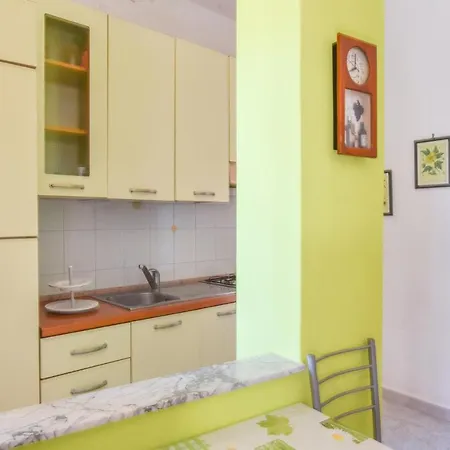 Cozy In San Leonardo Di Cutro With Wifi דירה